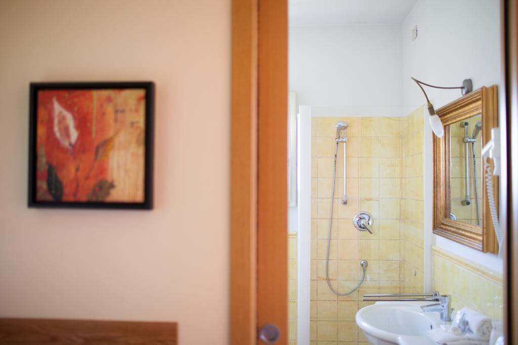 Agriturismo Il Mondo Guest House Parma Bilik gambar