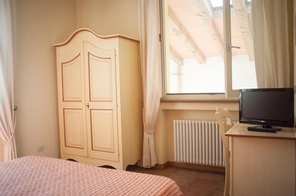 Agriturismo Il Mondo Guest House Parma Bilik gambar